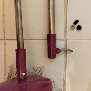 Parex Temizlik Setinin Sopa Kısmı Kısa Sürede Kırıldı