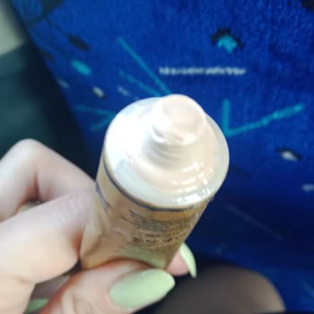 Aldığım Fondöten Cildimde Beklenmedik Sivilcelere Yol Açtı