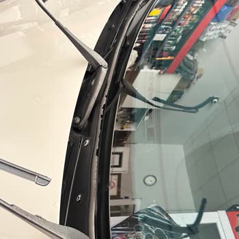 BMW Ön Cam Fitilinde Beklenmedik Sorun Ve Tedarik Zorluğu