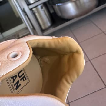 Kısa Sürede Deforme Olan Lufian Ayakkabı Hayal Kırıklığı Yarattı