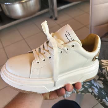 Kısa Sürede Deforme Olan Lufian Ayakkabı Hayal Kırıklığı Yarattı