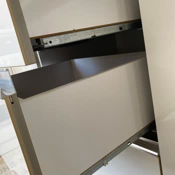 Mutfak Dolabı Çekmece Rayı Parçaları Kırıldı Yedek Parça Bulamıyorum