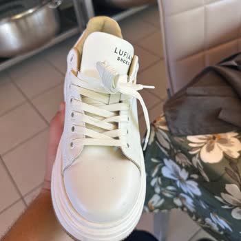 Kısa Sürede Deforme Olan Ayakkabı Markaya Güvenimi Sarstı