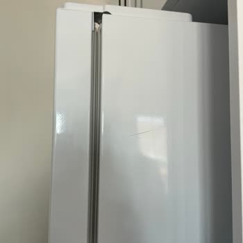 Yeni Alınan Buzdolabında Çizik Ve İlgisiz Servis Nedeniyle Hayal Kırıklığı