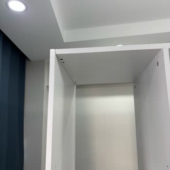 Yanlış Gardırop Parçaları Ve Sürekli Ertelenen Teslimat Mağduriyeti