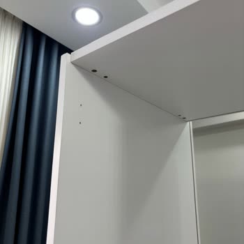 Yanlış Gardırop Parçaları Ve Sürekli Ertelenen Teslimat Mağduriyeti