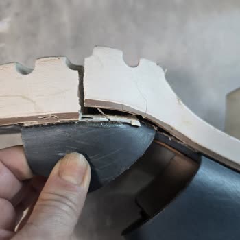 Flower Marka Ayakkabılar İş Yerinde Parça Parça Oldu, Mağduriyet Yaşadım