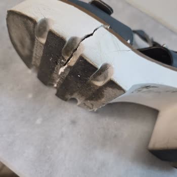 Flower Marka Ayakkabılar İş Yerinde Parça Parça Oldu, Mağduriyet Yaşadım