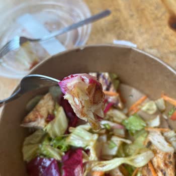 Tavuklu Salatada Çöpe Atılması Gereken Ürünlerle Karşılaştım