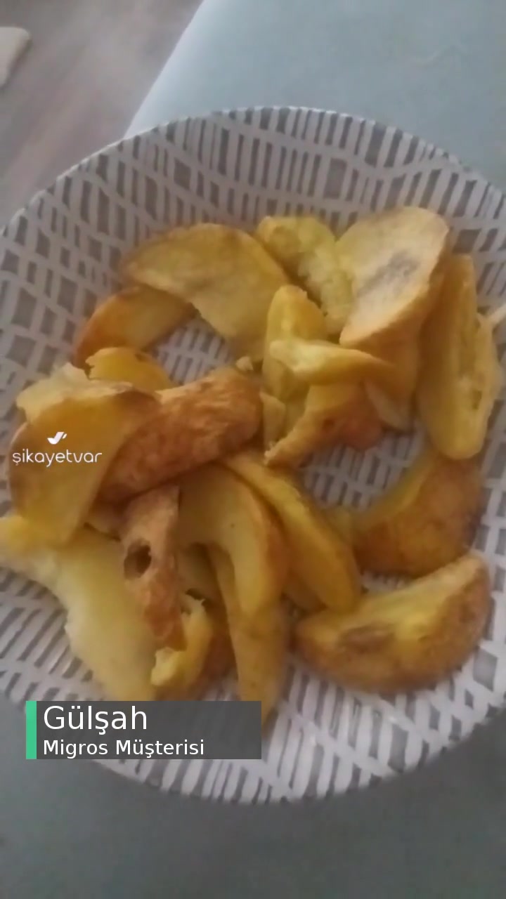 Migros Çürük Elma Dilim Patates videonun kapak resmi