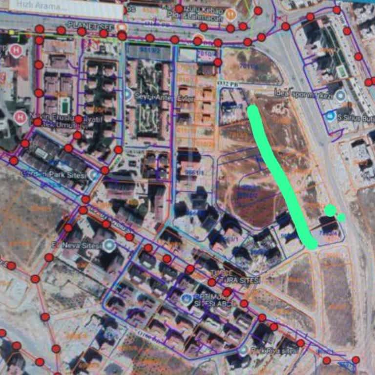 Belediyeler Arasında Kalan Yol Kodu Sorunu Nedeniyle Elektrik Bağlantısı Yapılamıyor