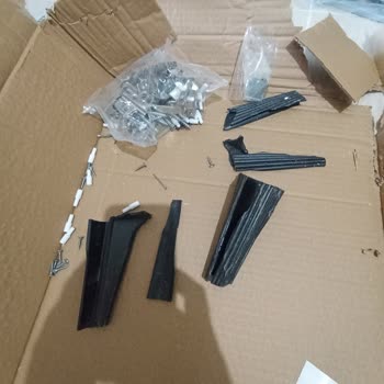 Epttavm Ağır Banyo Dolabı Eve Çıkarılmadı Hasarlı Teslim Edildi