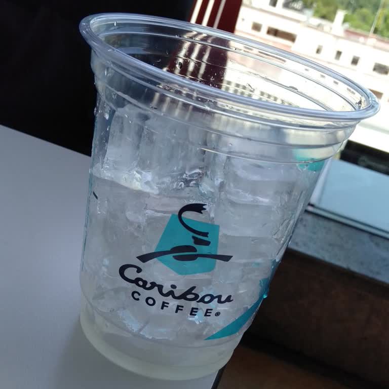 Caribou Coffee'de Limonata Yerine Buz Dolu Bardak Hayal Kırıklığı