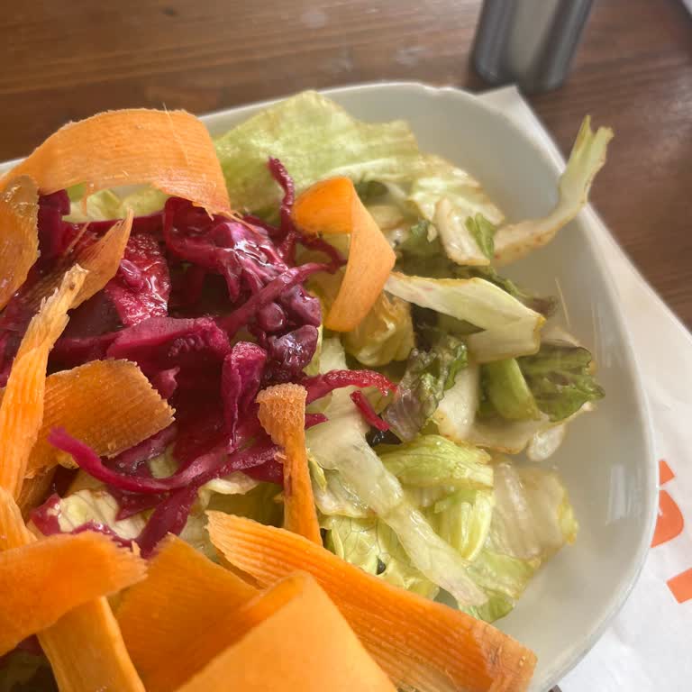 Tarsu AVM'de Yediğimiz Yemekler Taze Ve Lezzetli Olmaktan Çok Uzaktı