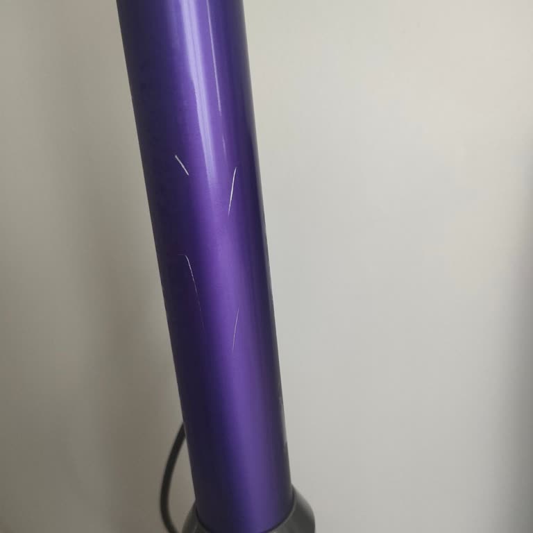 Dyson Gen5 Borusu Kolayca Çiziliyor, Parça Eksik Çıktı