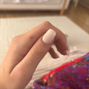 Art Nail Express Protez Tırnak Uygulamasında Kötü Deneyim Ve Kalitesiz Hizmet!