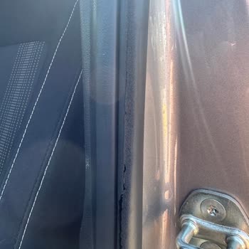 Hyundai Bayon Kapı Fitilleri Garanti Kapsamında Değişmedi