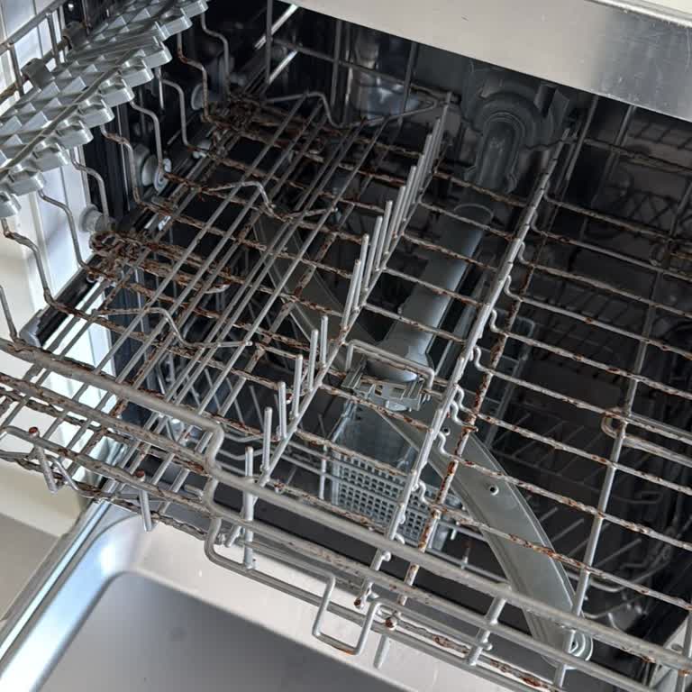 Bulaşık Makinesi Sepetlerinde Paslanma Ve Yüksek Yedek Parça Maliyeti Sorunu