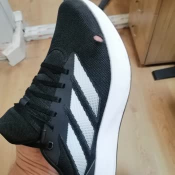 Bir Ayda Yırtılan Ayakkabıya Kullanıcı Hatası Denilmesi Mağduriyet Yarattı