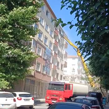 Bahçelievler'de Bina Yıkımı