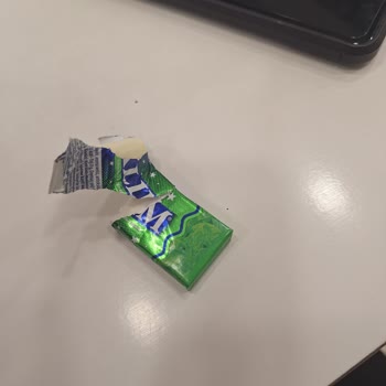 Aldığım Sakız Paketinden Ambalajsız Ve Kirli Sakız Çıktı