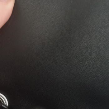 Yüksek Fiyatlı Çanta Defolu Ve Eksik Aksesuarlarla Gönderildi