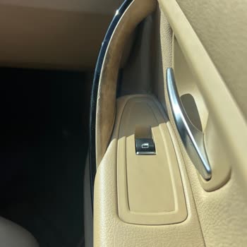 BMW 320d Kapı Kolları Soyulma Sorununa Ücretli Çözüm Sunulması