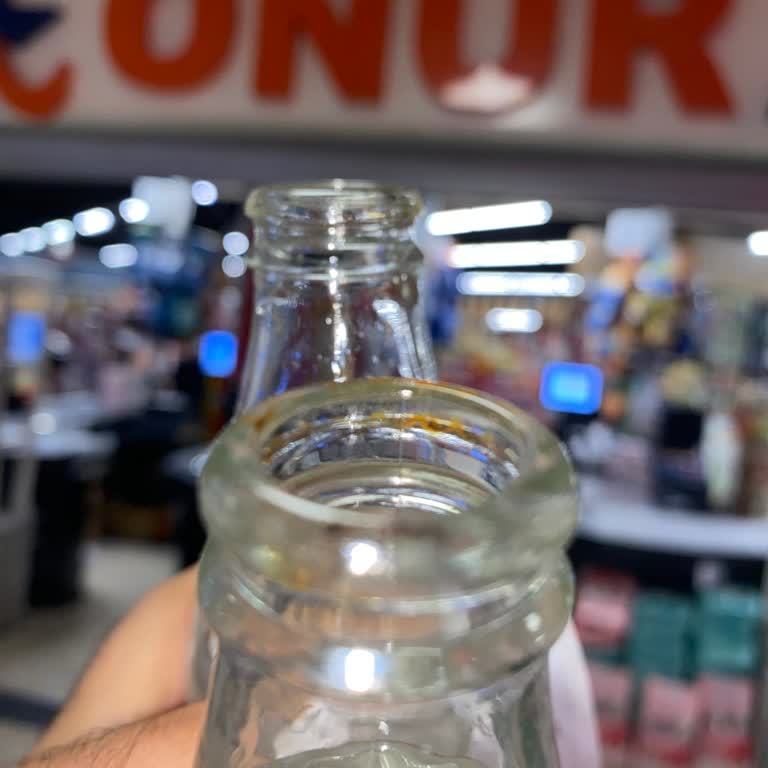 Aldığım Gazozun Şişesi Paslı Çıktı İade Kabul Edilmedi