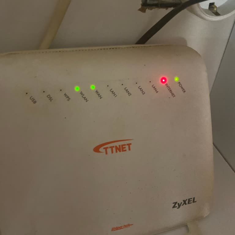 Sürekli Kesilen İnternet Ve Yetersiz Müşteri Hizmeti