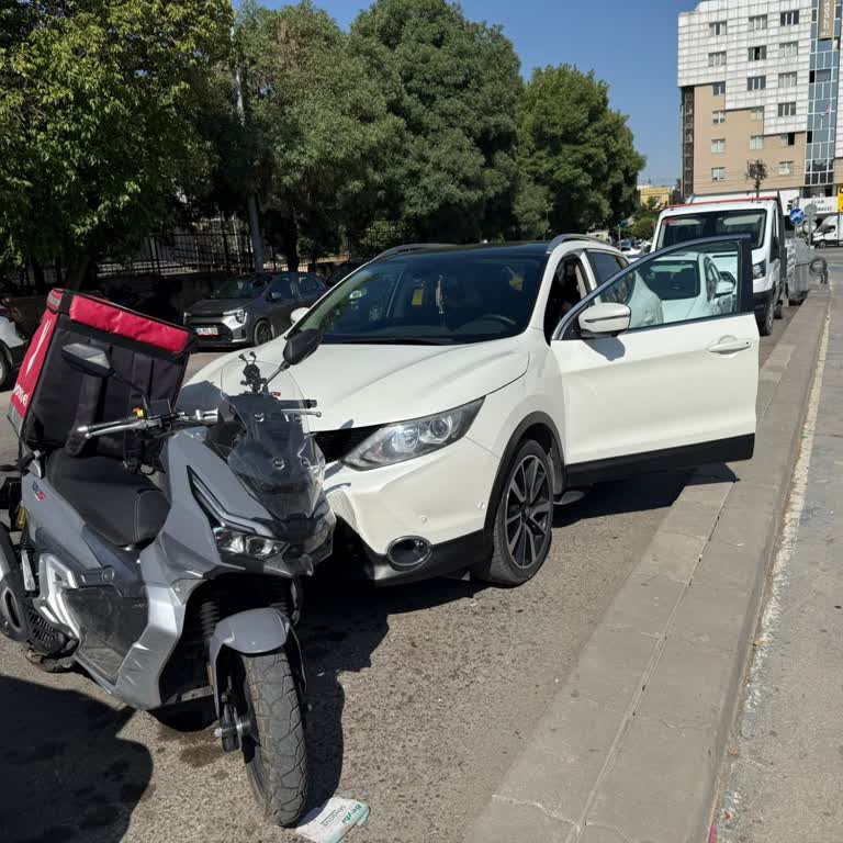 Yemeksepeti Kuryesinin Saygısız Ve Kaba Davranışı