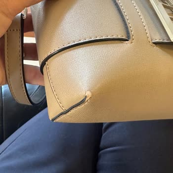 Armani Exchange Çantam 3 Ayda Soyuldu, Hayal Kırıklığına Uğradım!