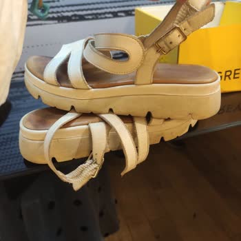 Greyder Sandaletin Kısa Sürede Bozulması Ve Yetersiz Müşteri Hizmeti