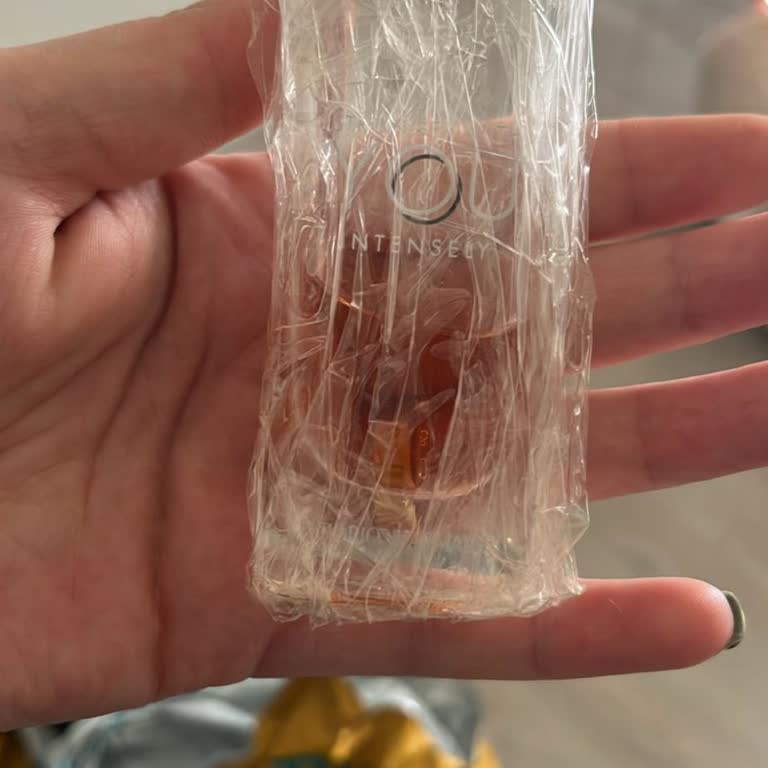 Otel Odasında Unutulan Parfümüm Personel Tarafından Kullanılmış