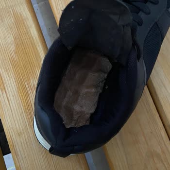 Kısa Sürede Yırtılan Ayakkabı İçin Değişim Yapılmadı