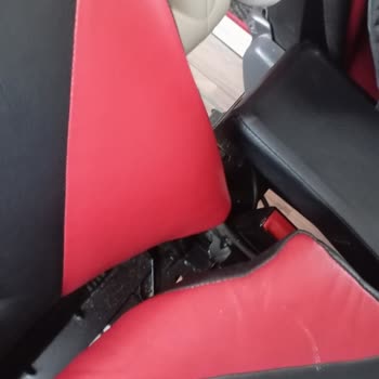 Otobüste Kırık Koltuk Ve Arızalı USB Portu İle Rahatsız Edici Yolculuk