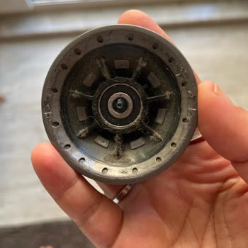 Dyson Süpürge Parçası Düşüp Manevrayı Engelliyor, Acil Çözüm Bekliyorum