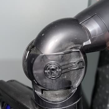 Dyson Süpürge Parçası Düşüp Manevrayı Engelliyor, Acil Çözüm Bekliyorum