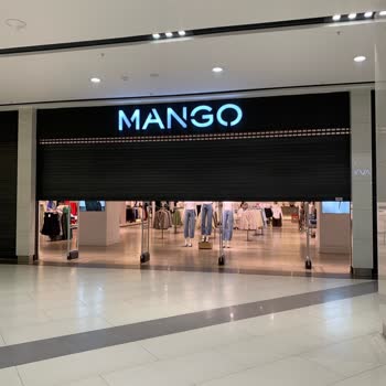 Mağaza Kapanmadan Müşterilerin Kovulması Ve Kötü Muamele