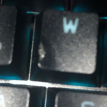Yeni Aldığım Klavyede Hatalı W Tuşu Ve İlgisizlik