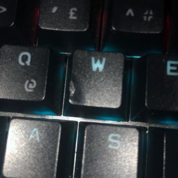 Yeni Aldığım Klavyede Hatalı W Tuşu Ve İlgisizlik