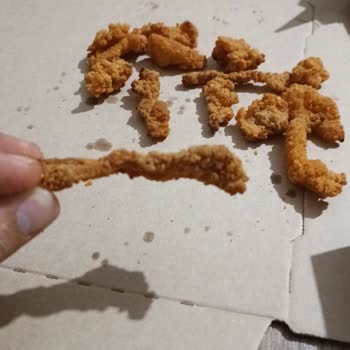 Domino's Pizza Siparişte Sürekli Eksik ve Kalitesiz Tavuk Parçası Gönderilmesi