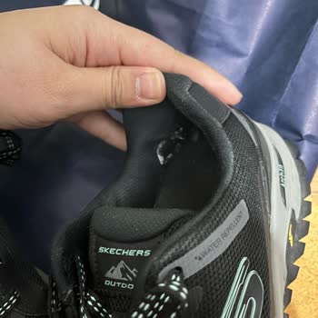 Skechers Ayakkabıda 2-3 Ayda Yırtılan Astar Ve İlgisiz Mağaza