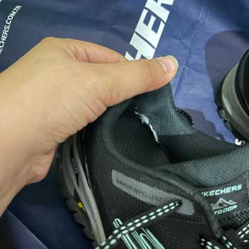 Skechers Ayakkabıda 2-3 Ayda Yırtılan Astar Ve İlgisiz Mağaza