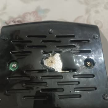 Fritözün Alt Plastik Kısmı Isıya Dayanıklı Değil, Güvenlik Endişesi Yaşadım