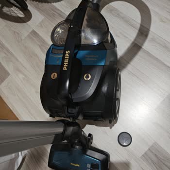 Philips Süpürgede LED Arızası Motor Sesi Ve Tekerlek Kırılmasıyla Yaşanan Hayal Kırıklığı