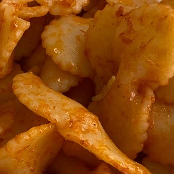 Karasu KYK Kız Yurdunda Sağlıksız Yemek Ve İlgisiz Yönetim Mağduriyeti