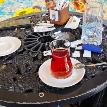 Kötü Kahve Ve İlgisiz Personel Deneyimi Hayal Kırıklığı Yarattı