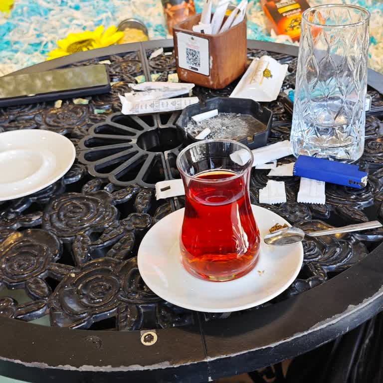 Kötü Kahve Ve İlgisiz Personel Deneyimi Hayal Kırıklığı Yarattı