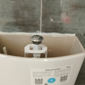 Kale Kırık Rezervuar Kapağı İçin Komple Set Almak Zorunda Bırakıldık