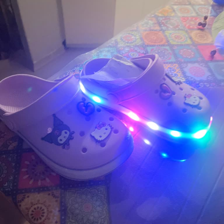 LCW Aldığım Işıklı Terliğin Işığı Ertesi Gün Bozuldu, Değişim Talep Ediyorum